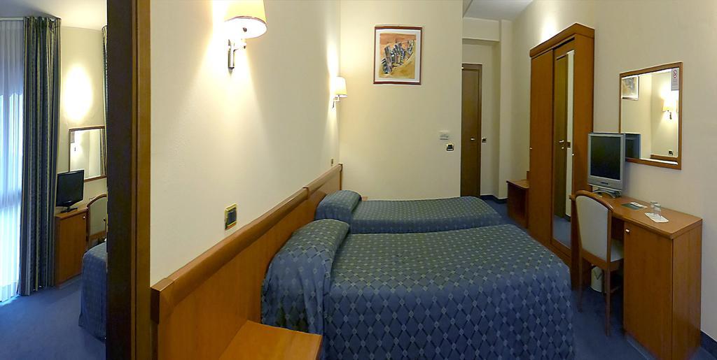 Valdenza Hotel Campegine Luaran gambar