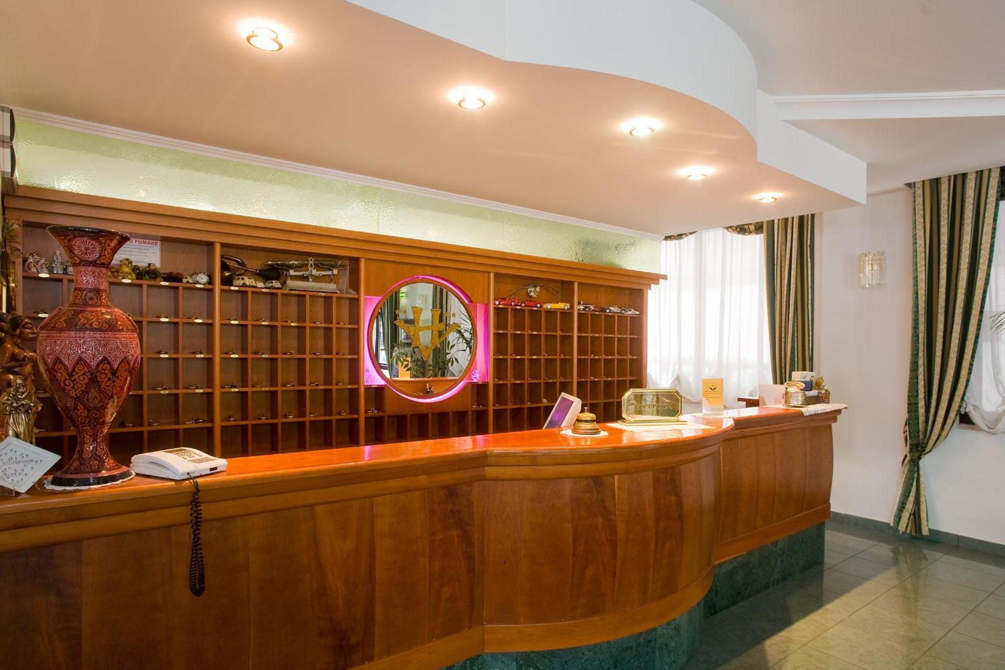 Valdenza Hotel Campegine Luaran gambar