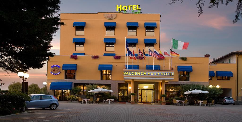Valdenza Hotel Campegine Luaran gambar