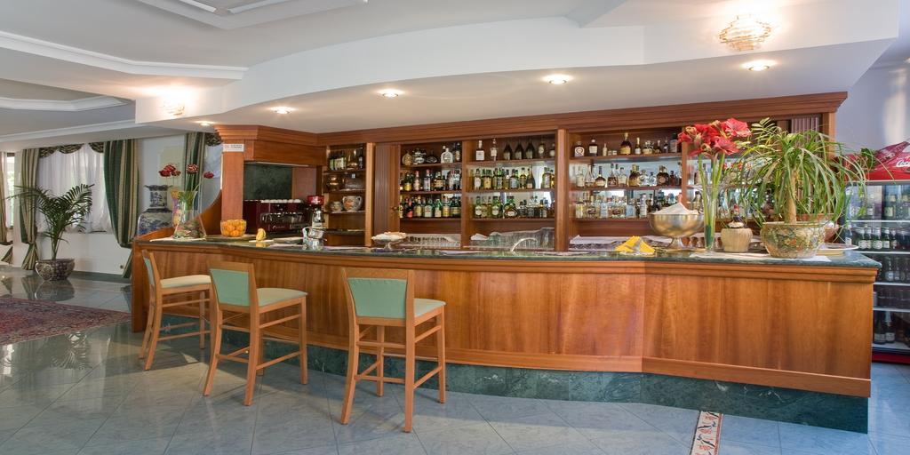 Valdenza Hotel Campegine Luaran gambar
