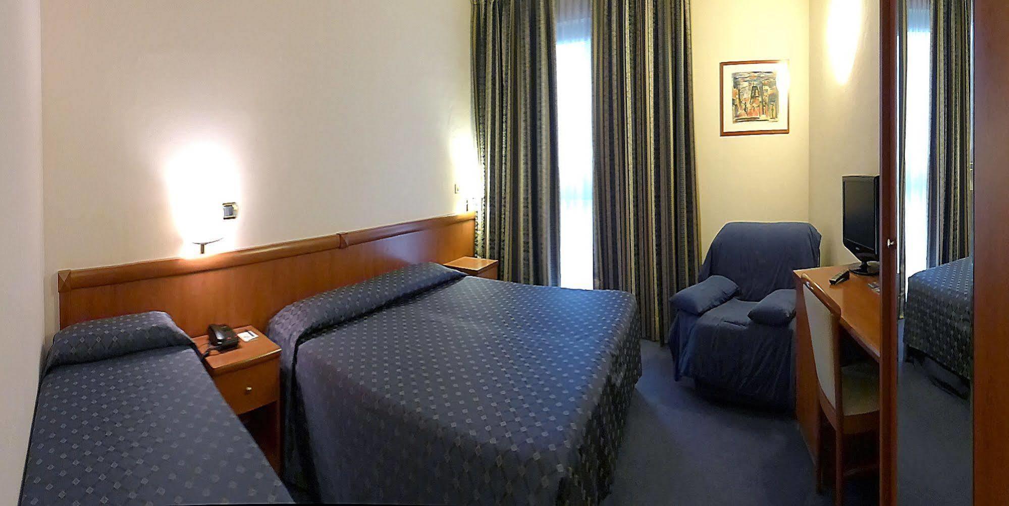 Valdenza Hotel Campegine Luaran gambar