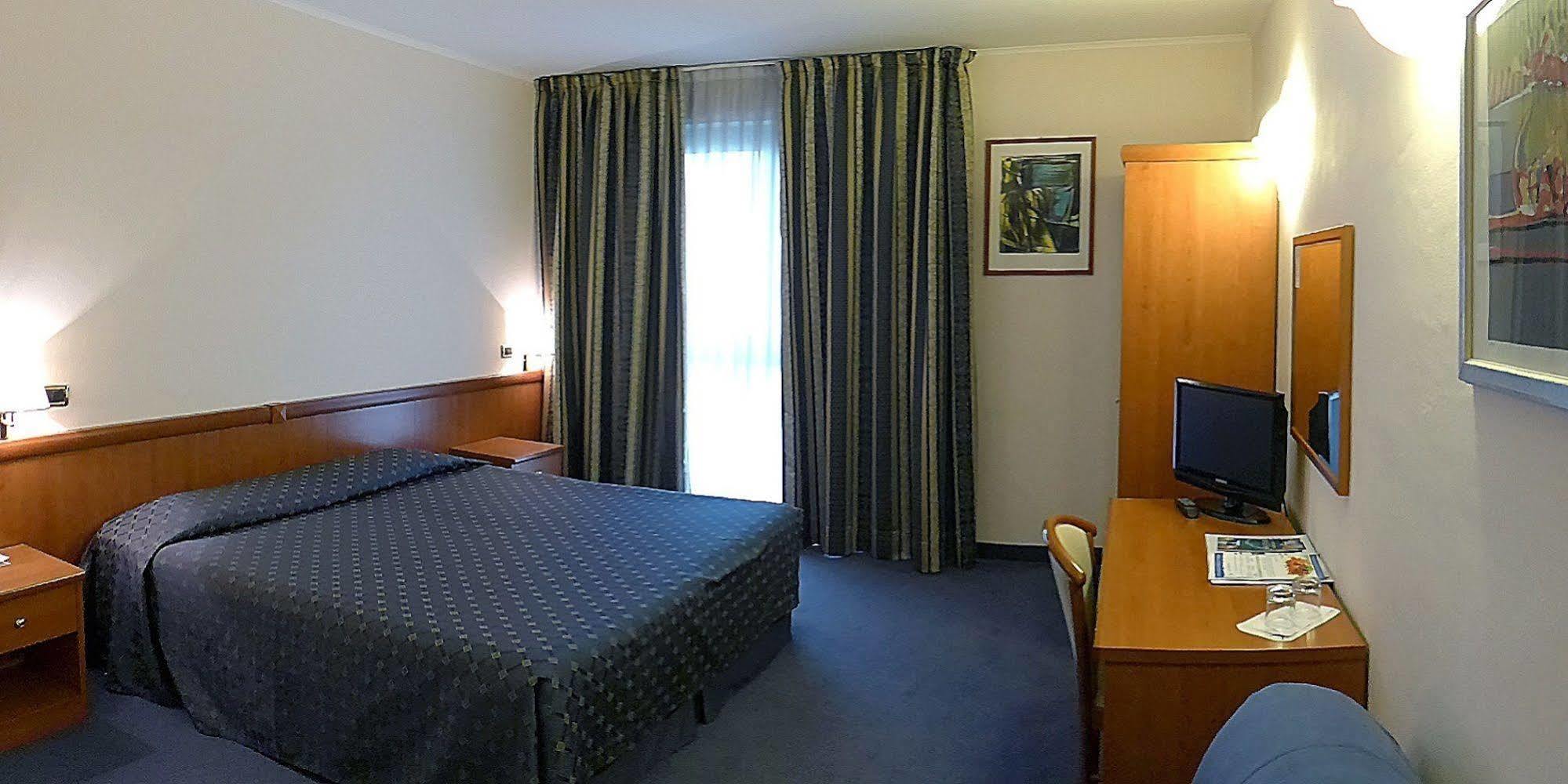 Valdenza Hotel Campegine Luaran gambar